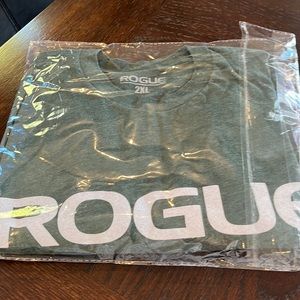 Mens Rouge tee shirt, size 2XL, green new